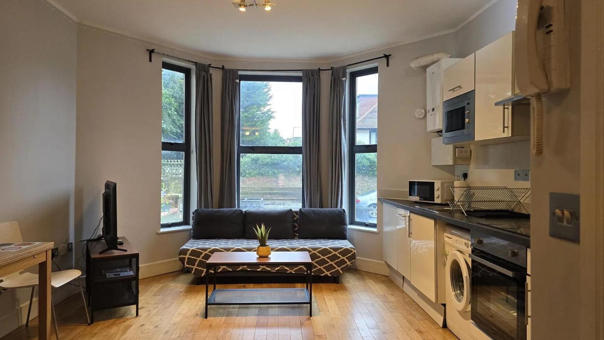 Westciti Chatsworth Road Apartments Κρόιντον Εξωτερικό φωτογραφία